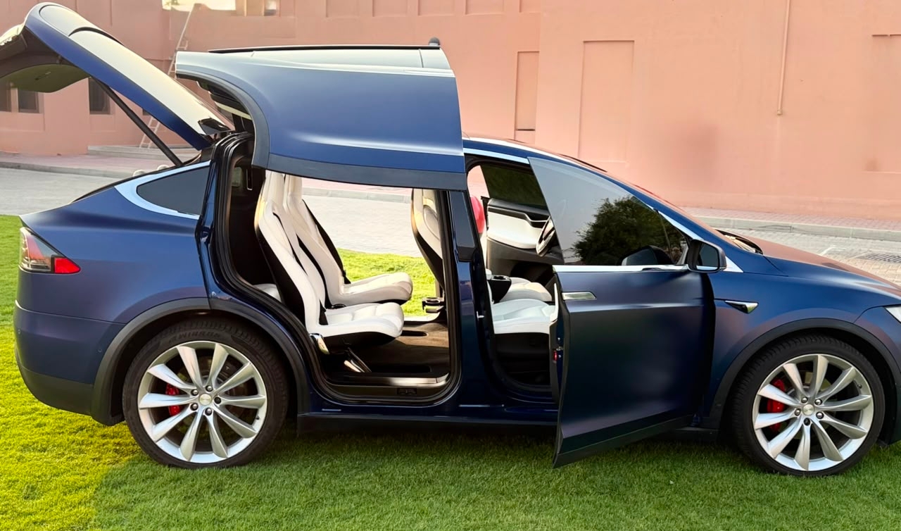 Blue Tesla Model X P100D 2017